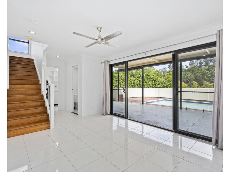 22 Pago Terrace, Pacific Pines QLD 4211