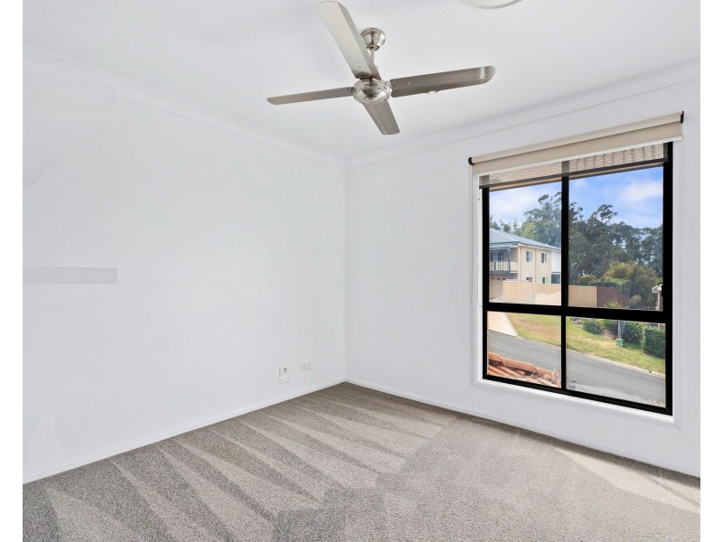 22 Pago Terrace, Pacific Pines QLD 4211