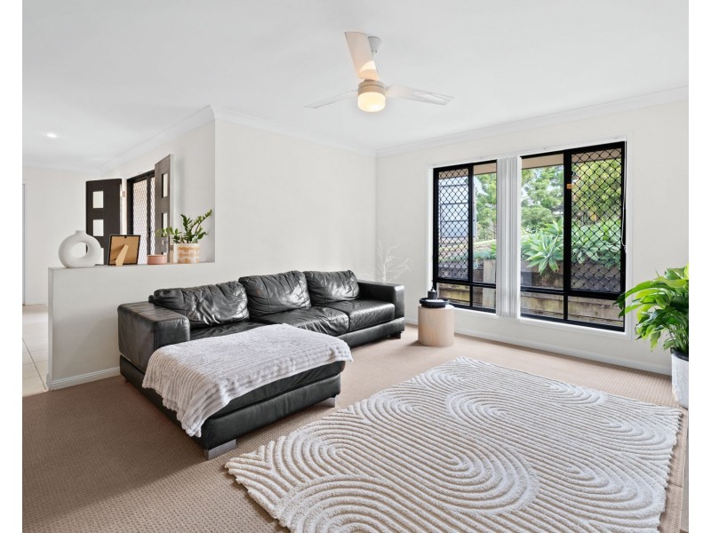 9 Brunswick Street, Pacific Pines QLD 4211