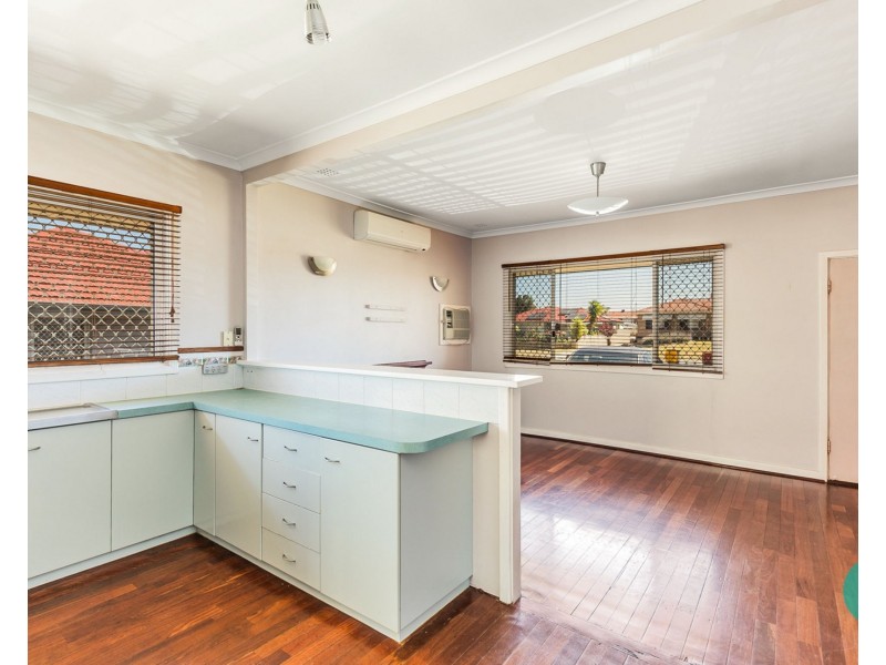 12 Hansen Street, Coolbellup WA 6163