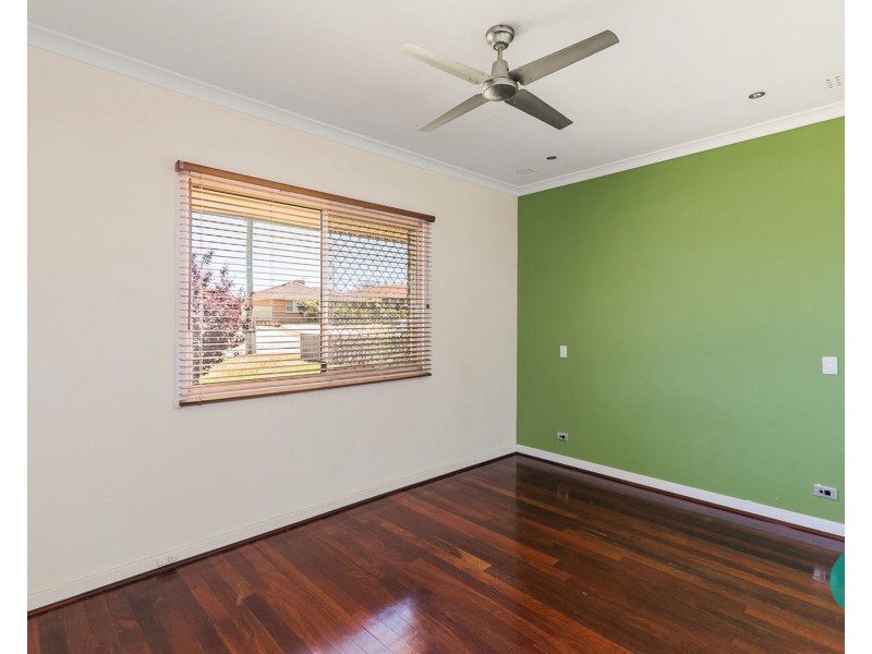 12 Hansen Street, Coolbellup WA 6163