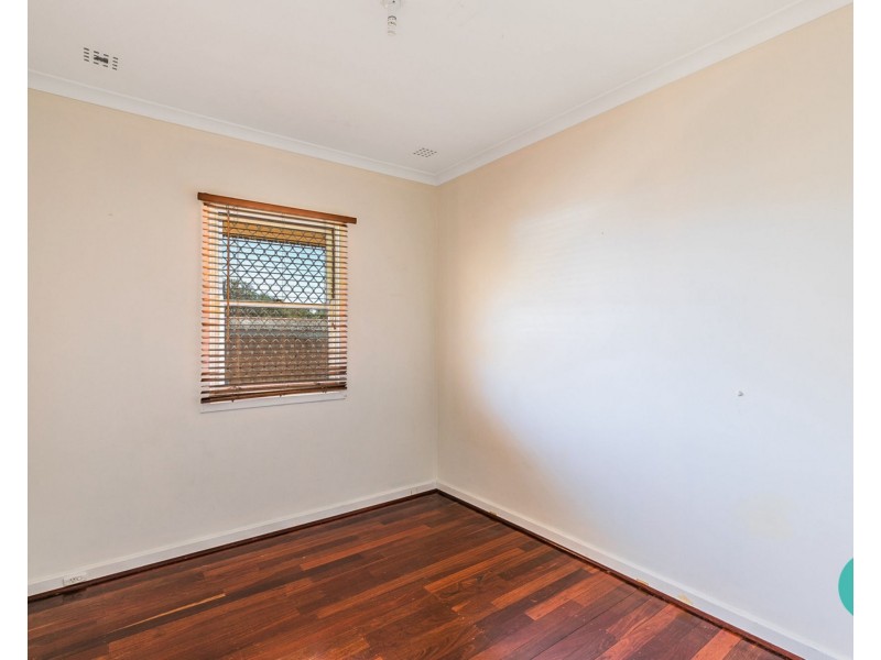 12 Hansen Street, Coolbellup WA 6163