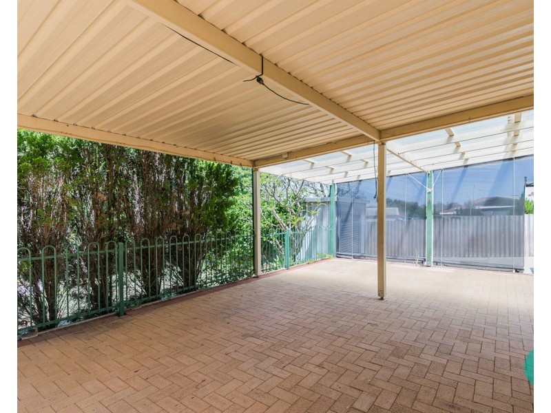 12 Hansen Street, Coolbellup WA 6163