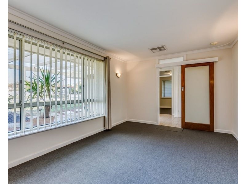 44 Lantana Way, Camillo WA 6111