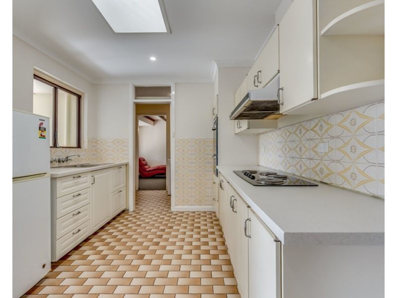 44 Lantana Way, Camillo WA 6111