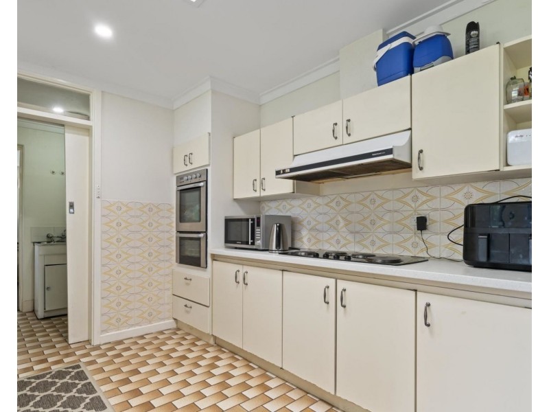 44 Lantana Way, Camillo WA 6111