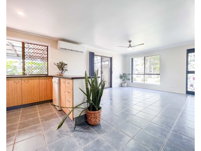 29 Gillian Street, Beachmere QLD 4510