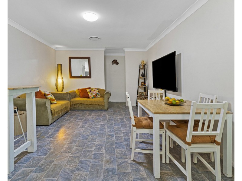 52 Hillenvale Avenue, Arana Hills QLD 4054