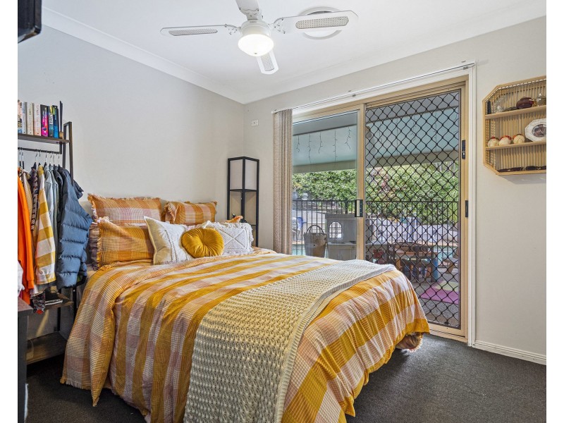 52 Hillenvale Avenue, Arana Hills QLD 4054