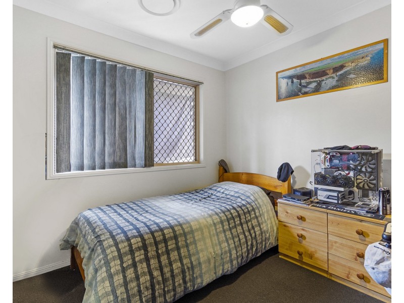 52 Hillenvale Avenue, Arana Hills QLD 4054