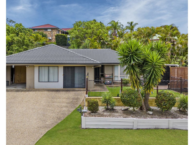 52 Hillenvale Avenue, Arana Hills QLD 4054