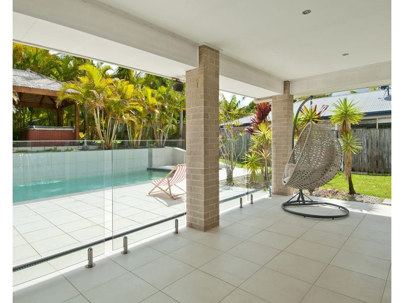 20 Hawkesbury Avenue, Pacific Pines QLD 4211