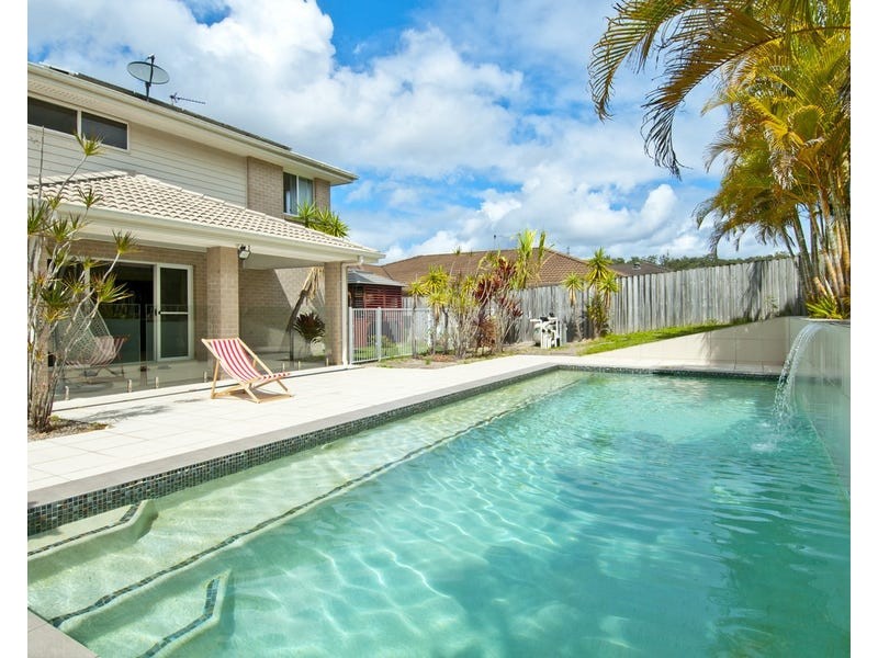 20 Hawkesbury Avenue, Pacific Pines QLD 4211