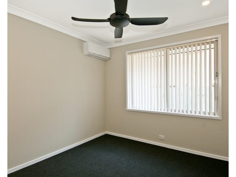 34 Barrs Avenue, Oxenford QLD 4210