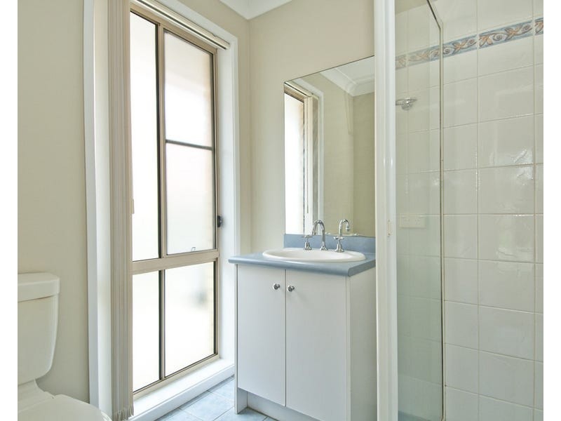 34 Barrs Avenue, Oxenford QLD 4210