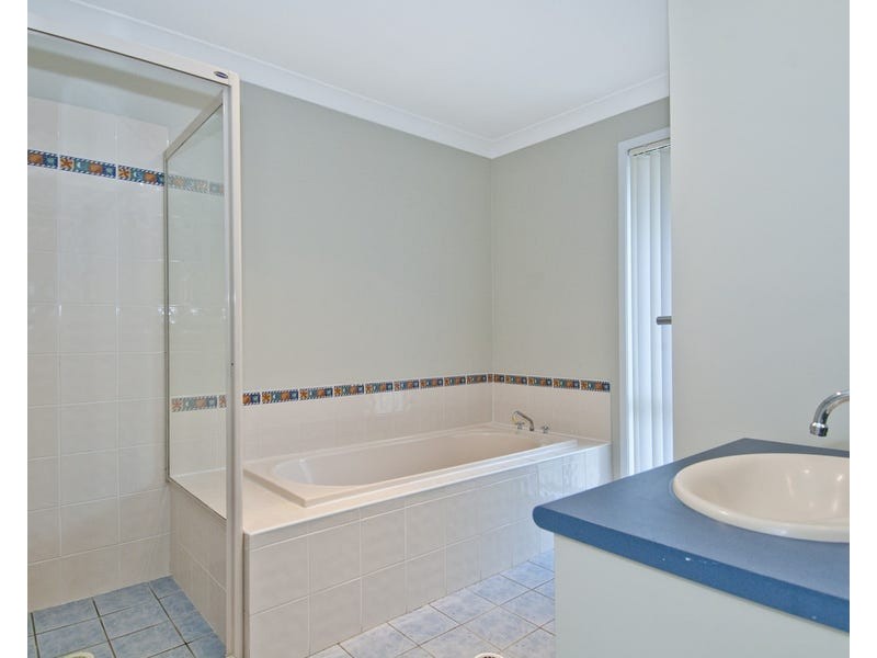 34 Barrs Avenue, Oxenford QLD 4210