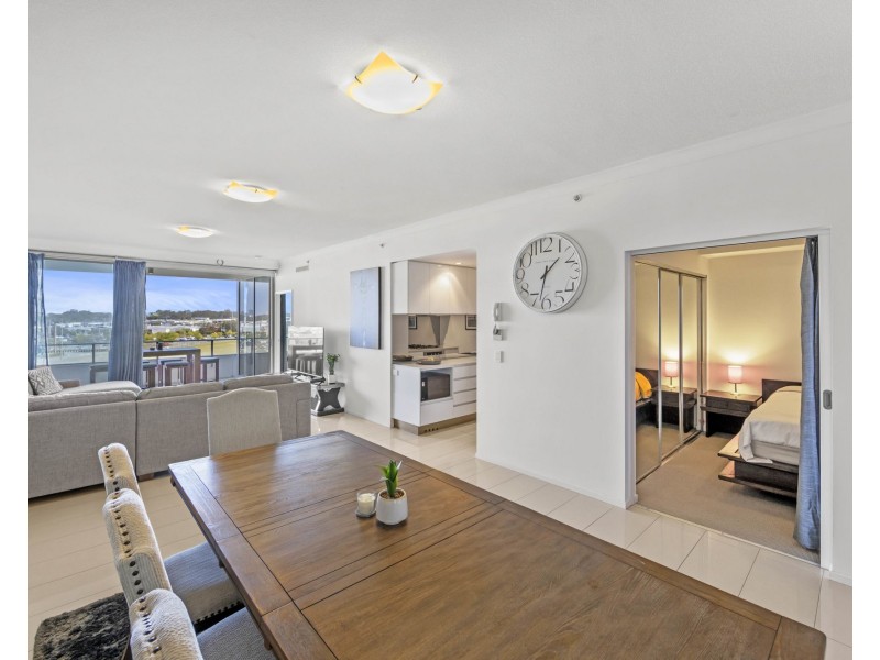 206/43 Harbour Town Drive, Biggera Waters QLD 4216