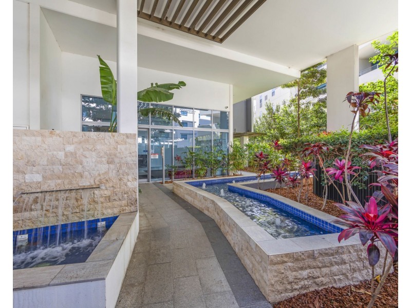 206/43 Harbour Town Drive, Biggera Waters QLD 4216