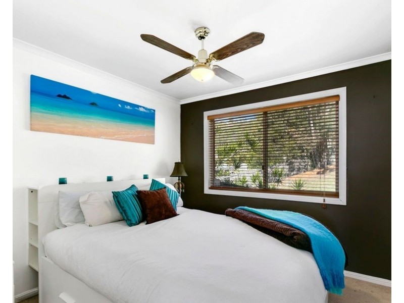 34 Capricorn Dr, Pacific Pines QLD 4211