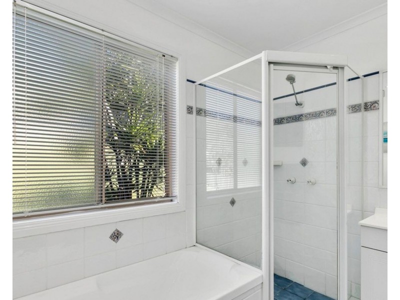 34 Capricorn Dr, Pacific Pines QLD 4211