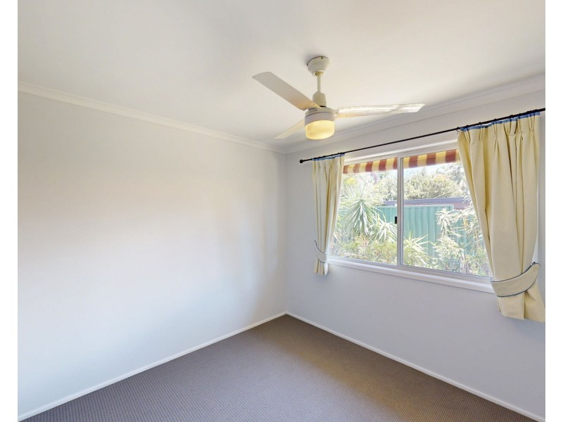 12 Sandpiper Street, Beachmere QLD 4510