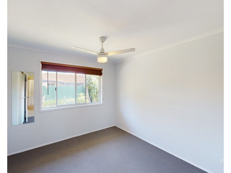 12 Sandpiper Street, Beachmere QLD 4510