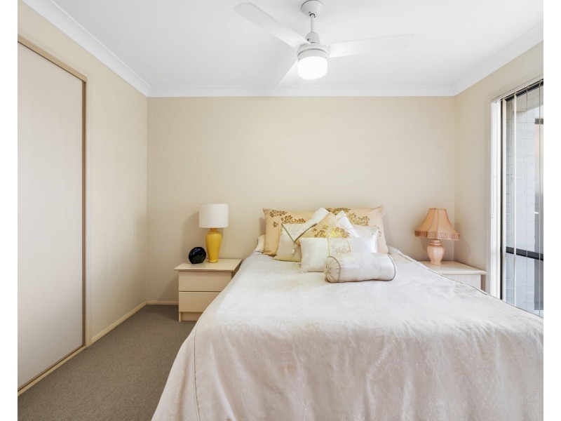 6 Stokes Street, Pacific Pines QLD 4211