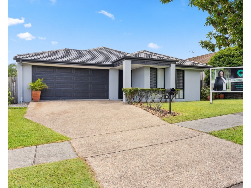 6 Stokes Street, Pacific Pines QLD 4211