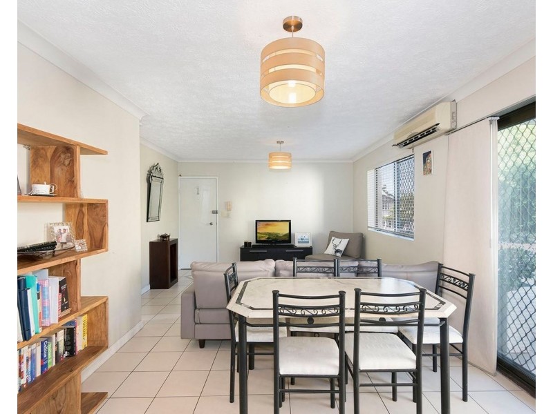 2/75 Dobson Street, Ascot QLD 4359