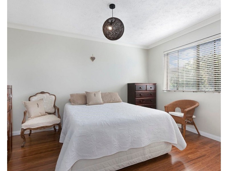 2/75 Dobson Street, Ascot QLD 4359