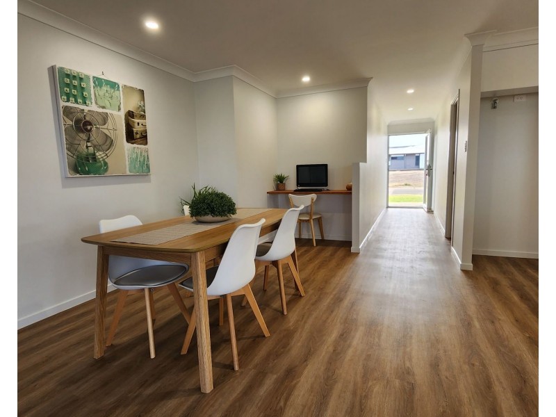 11 Fraser Avenue, Innes Park QLD 4670