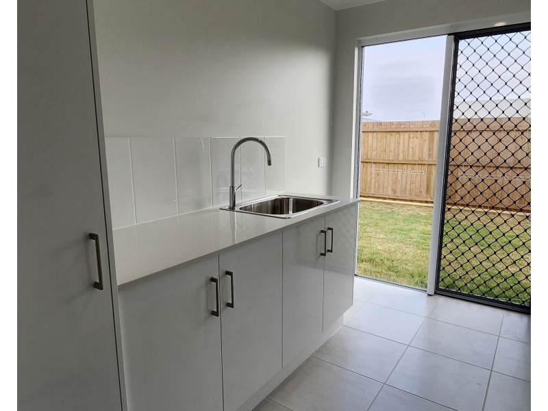 11 Fraser Avenue, Innes Park QLD 4670