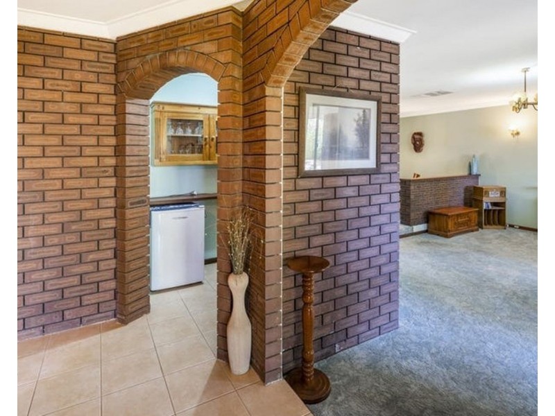 53 Linden Way, Forrestfield WA 6058