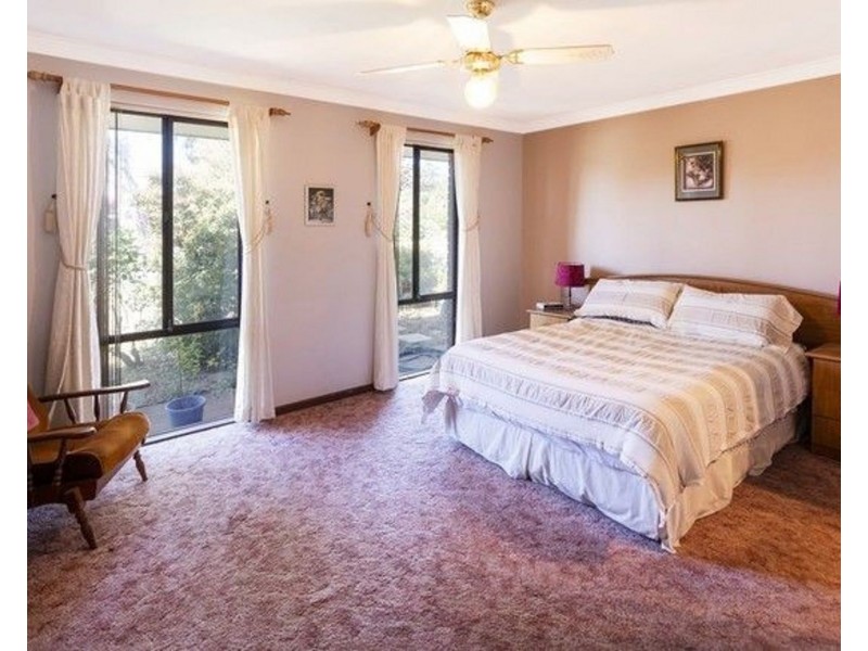 53 Linden Way, Forrestfield WA 6058