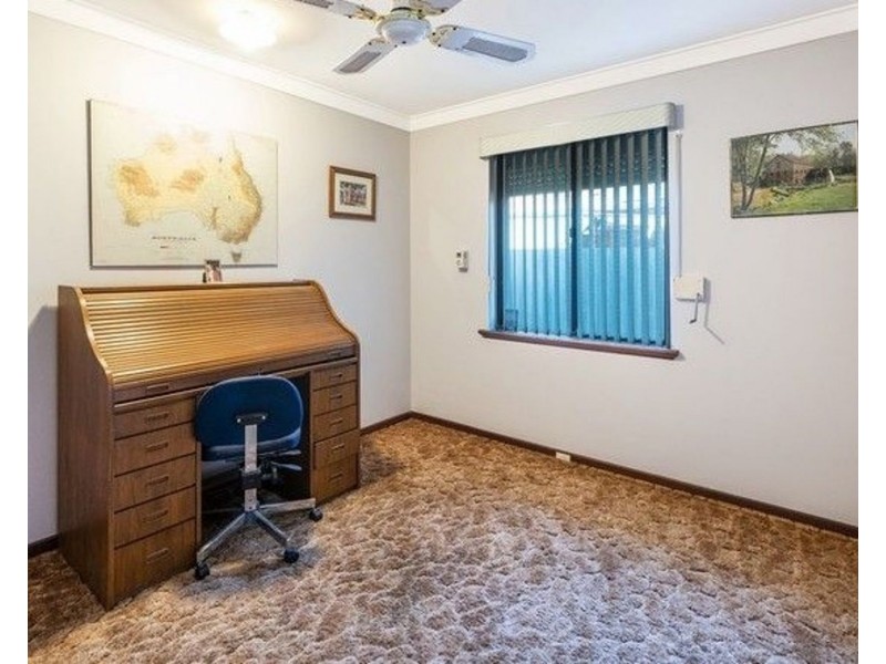 53 Linden Way, Forrestfield WA 6058