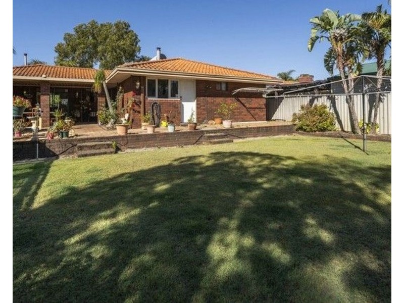 53 Linden Way, Forrestfield WA 6058