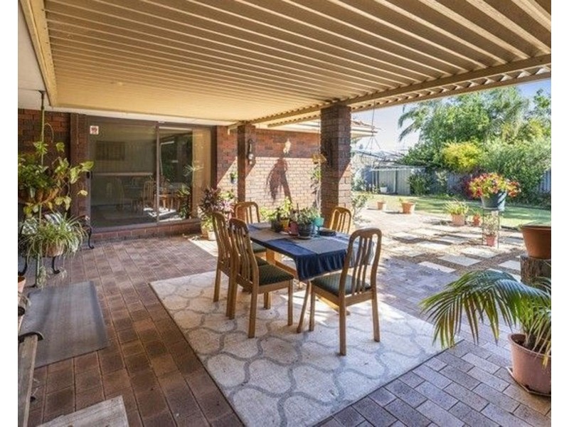 53 Linden Way, Forrestfield WA 6058