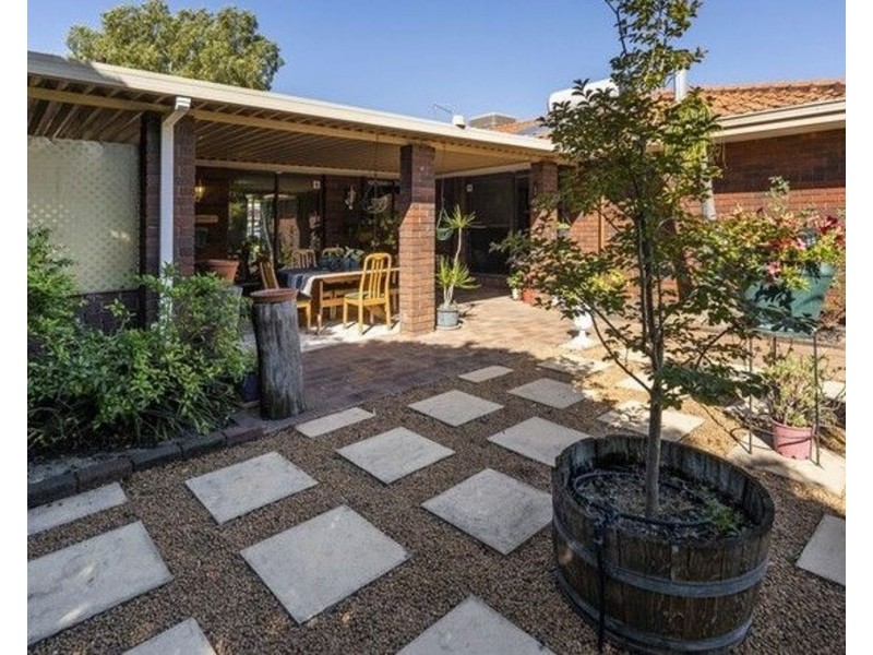 53 Linden Way, Forrestfield WA 6058