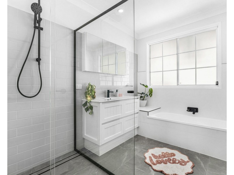 90 Dawson Road, Upper Mount Gravatt QLD 4122