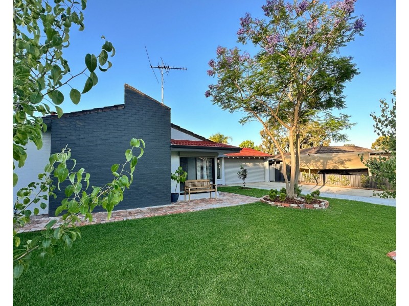 6 Dellwood Lane, Ballajura WA 6066