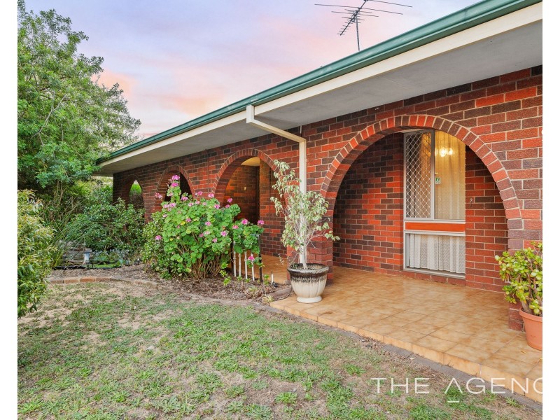 92 Schruth Street North, Kelmscott WA 6111