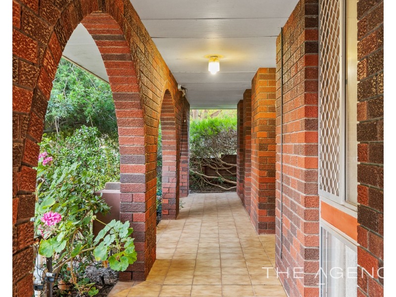 92 Schruth Street North, Kelmscott WA 6111