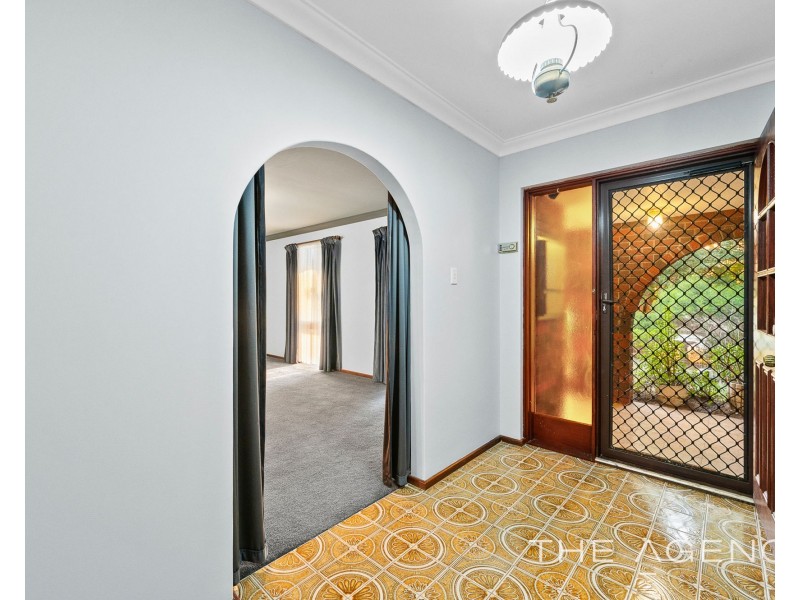 92 Schruth Street North, Kelmscott WA 6111