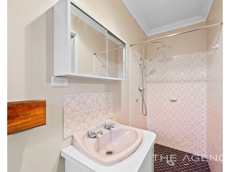 92 Schruth Street North, Kelmscott WA 6111