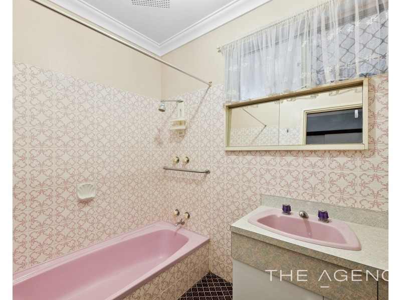 92 Schruth Street North, Kelmscott WA 6111