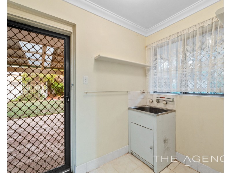 92 Schruth Street North, Kelmscott WA 6111