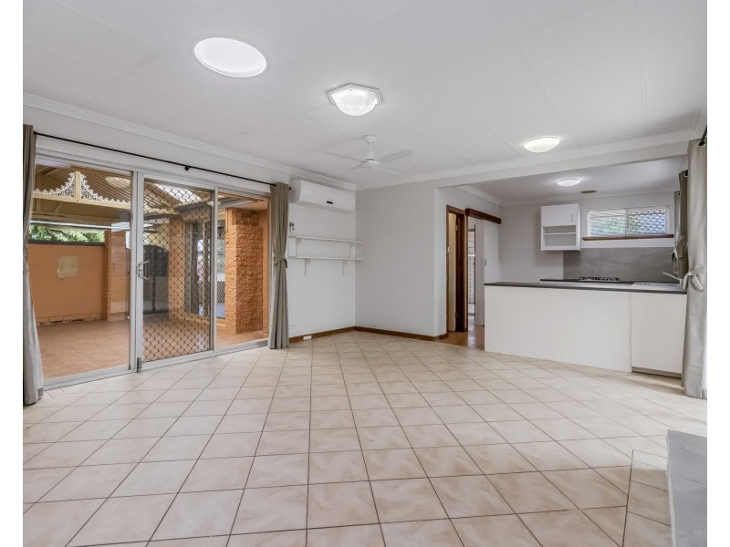 16 Radford Place, Safety Bay WA 6169