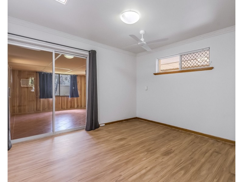 16 Radford Place, Safety Bay WA 6169