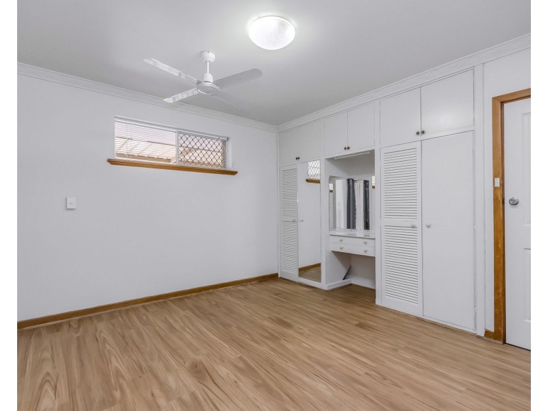 16 Radford Place, Safety Bay WA 6169