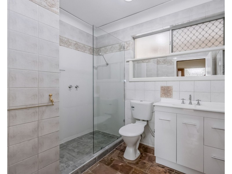 16 Radford Place, Safety Bay WA 6169